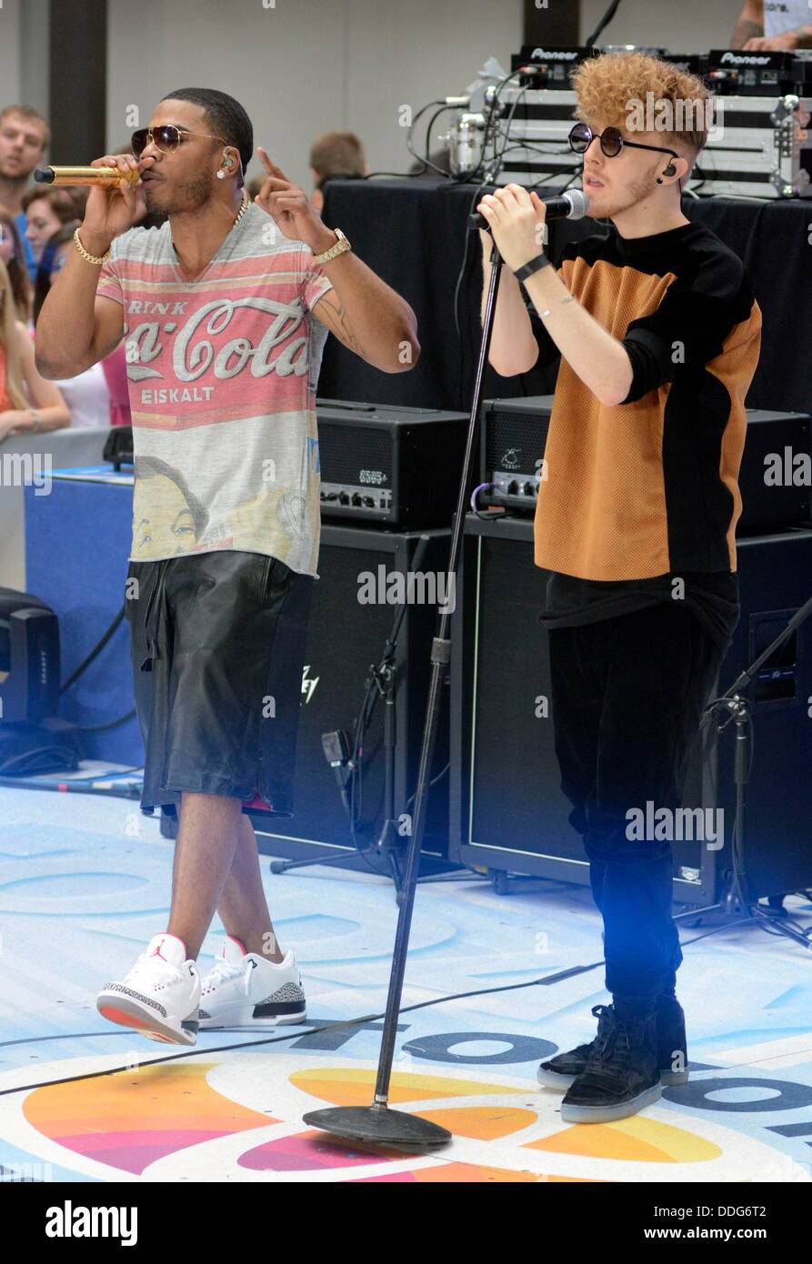 New York, NY. 2. September 2013. Nelly bei Talkshow auftritt für NBC heute zeigen Konzert mit Florida Georgia Line und Nelly, Rockefeller Plaza, New York, NY 2. September 2013. Bildnachweis: Derek Sturm/Everett Collection/Alamy Live-Nachrichten Stockfoto