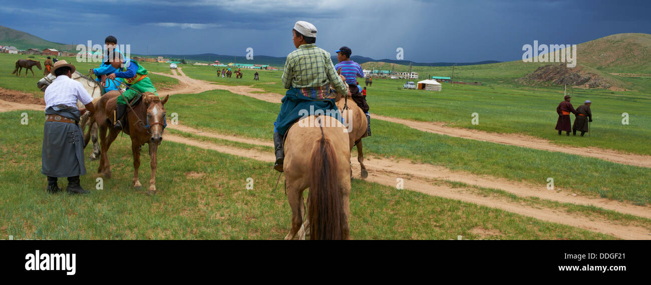 Mongolei, Ovorkhangai Provinz, Burd, das Naadam-fest, Pferde Rennen Stockfoto