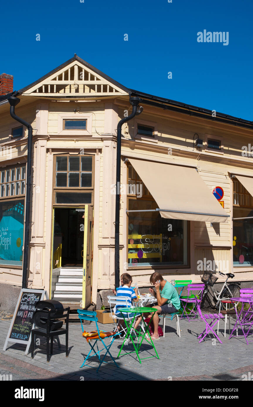 Cafe Terrasse Kauppakatu Straße alte Stadt Rauma westlichen Finnland Nordeuropa Stockfoto