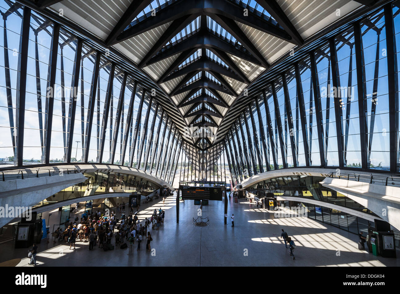 Fächerförmigen Baldachin von der Gare de Lyon Saint ...