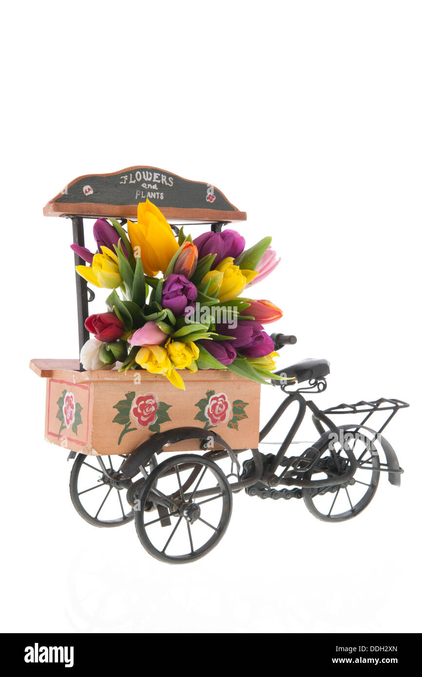 Markt-Auto mit Blumen Stockfoto