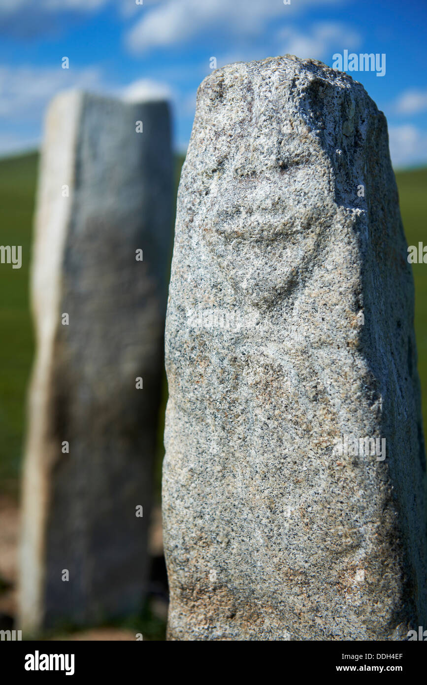 Mongolei, Khentii Provinz, archäologische Stele mit Hirsch schnitzen Stockfoto