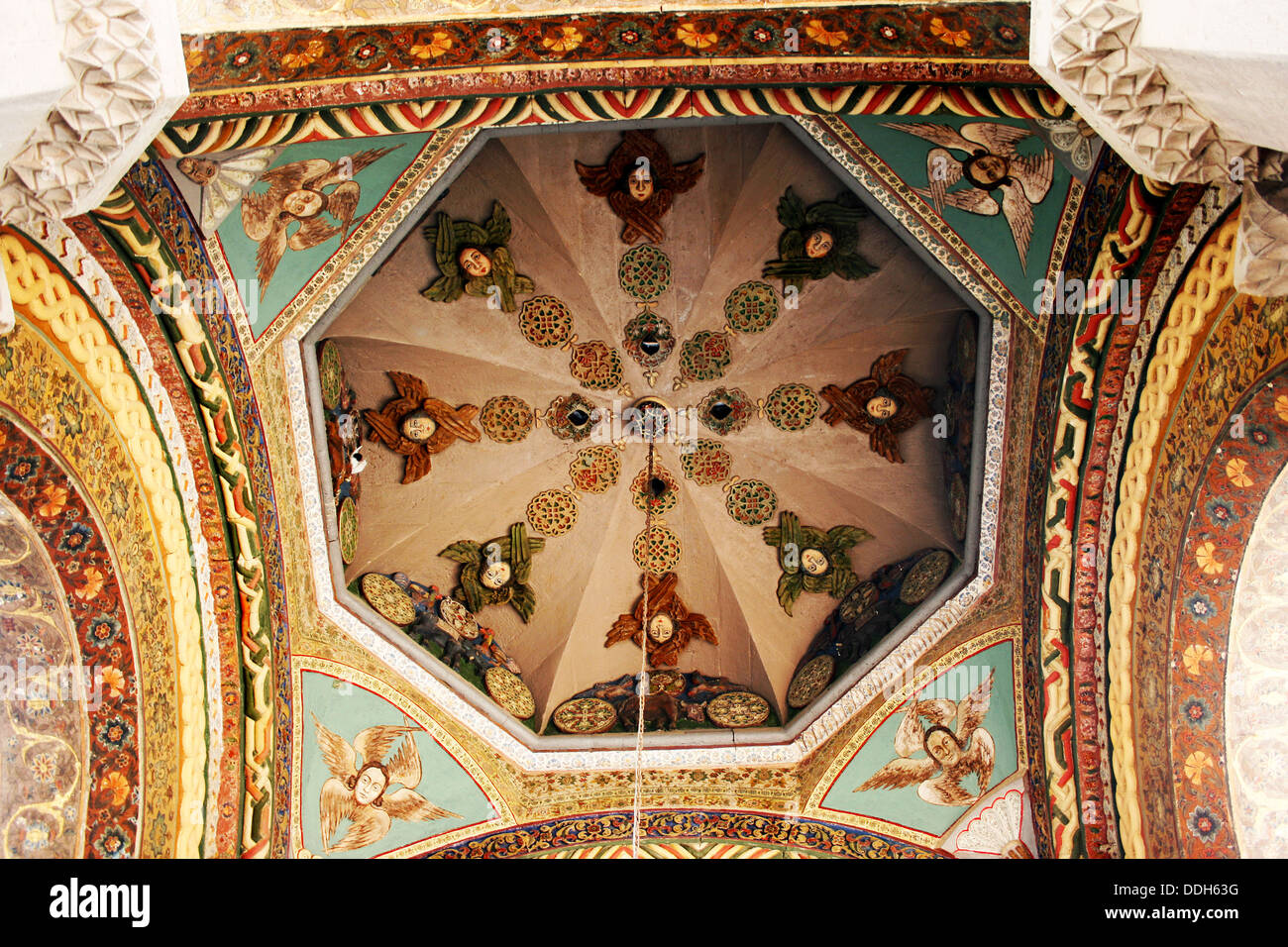 Mutter-Kathedrale des Heiligen Etschmiadzin, eine der ältesten Kirchen der Welt. Stockfoto