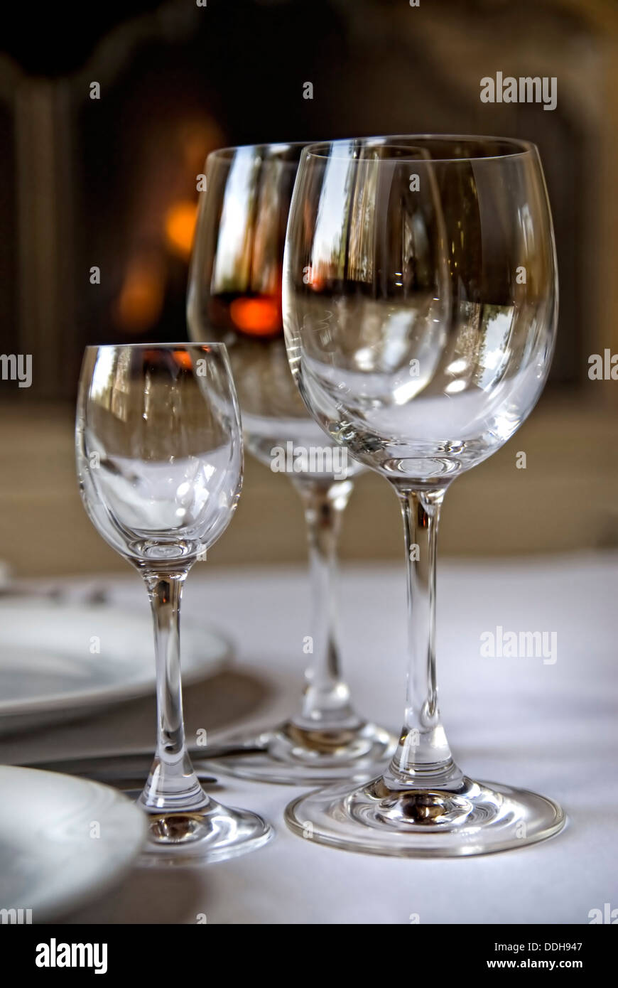 Glas Pokale auf dem Tisch Stockfoto