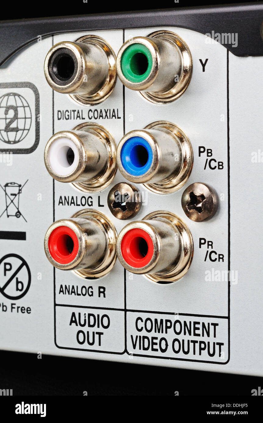 RCA/Cinch-Buchsen auf der Rückseite des Video/HDD-Gerät. Stockfoto