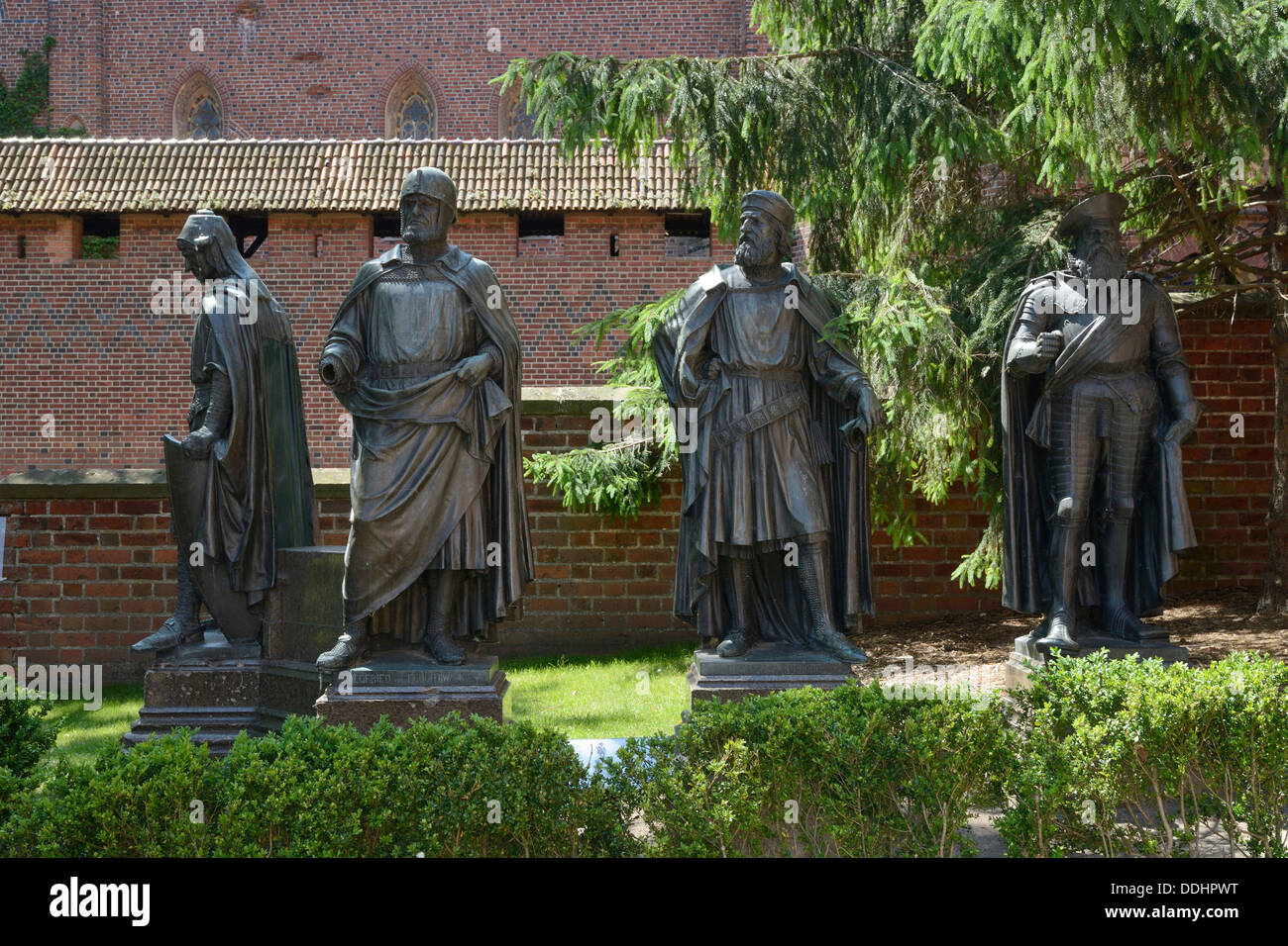 Statuen von der Hochmeister des Deutschen Ordens, Burg des Deutschen Ordens in Malbork, Europas größte mittelalterliche Burg Stockfoto