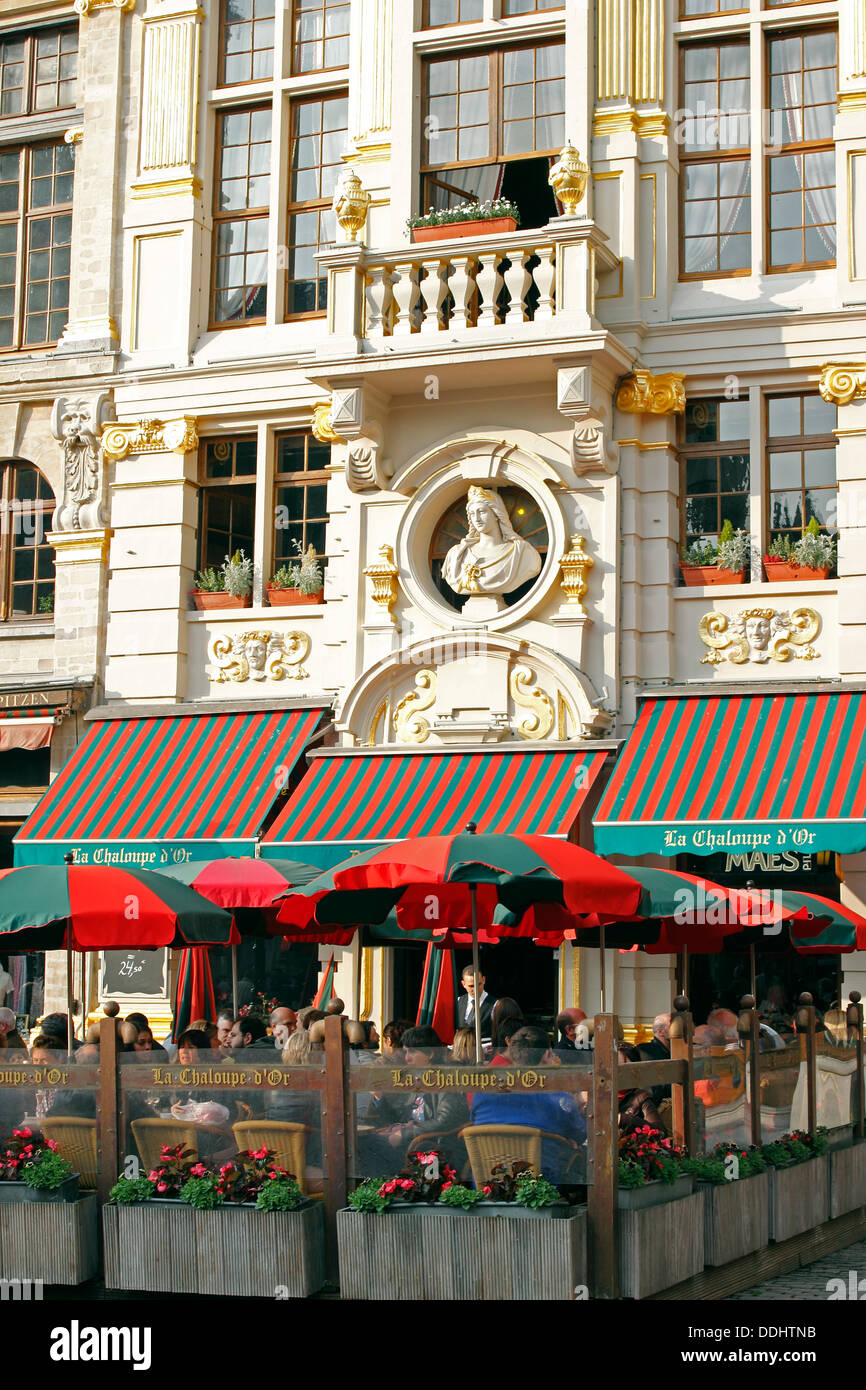 Cafe Restaurant La Chaloupe d' oder am Grand Place Platz Stockfoto