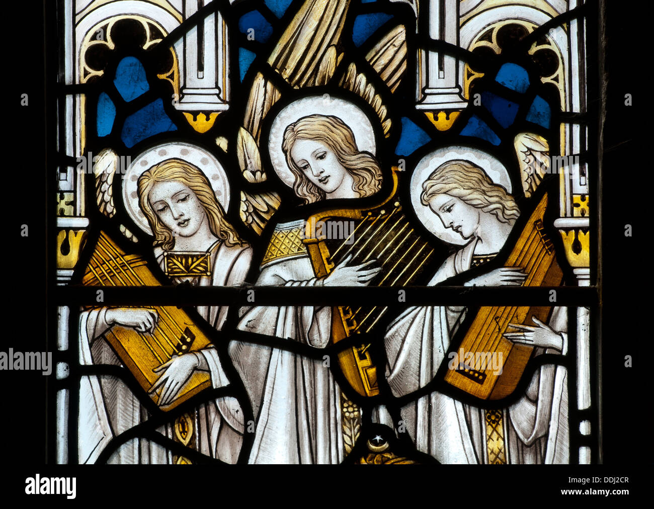 Engelmusikanten gebeizt Glas, St. Laurentius-Kirche, Wyck Rissington, Gloucestershire, England, UK Stockfoto