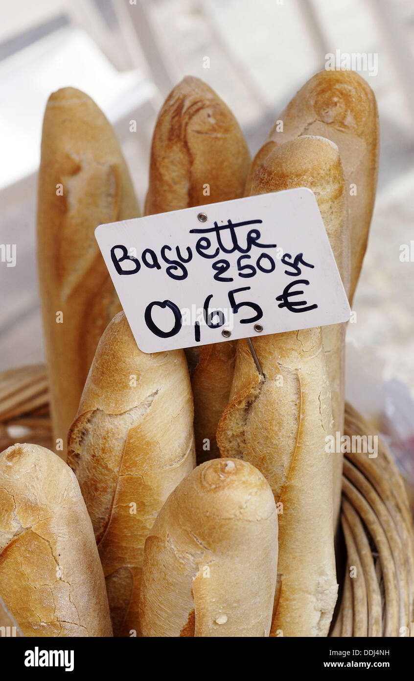 ´Baguettes´, französisches Brot am Markt. Frankreich ...