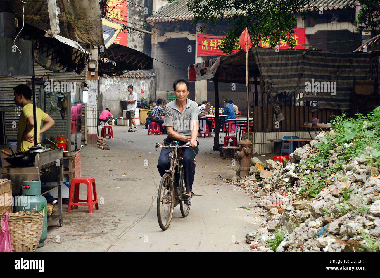 Straßenszene aus Xian Cun, Dorf Guangzhou, China Stockfoto