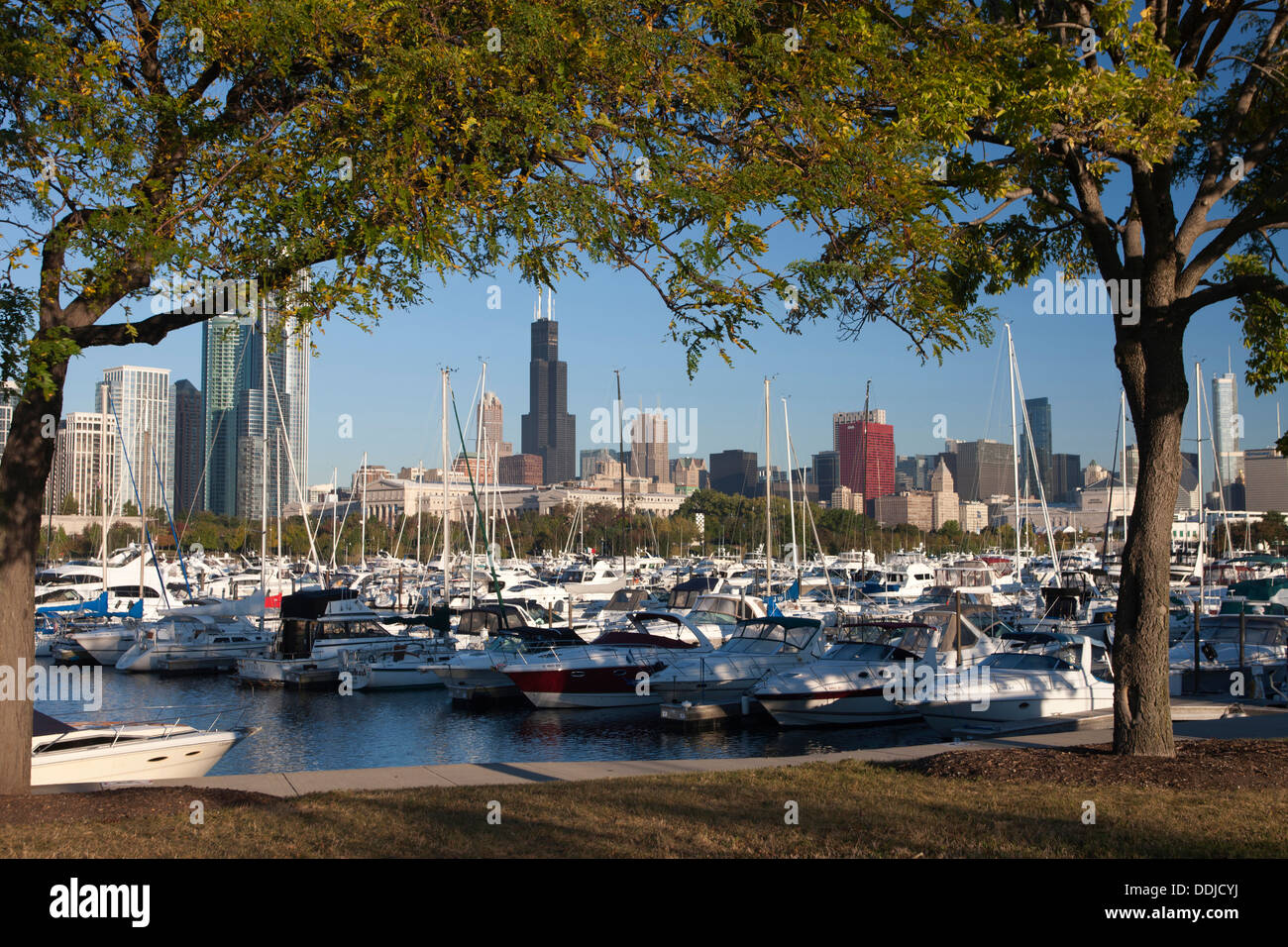 MARINA BURNHAM PARK HARBOR SKYLINE VON DOWNTOWN CHICAGO ILLINOIS USA Stockfoto