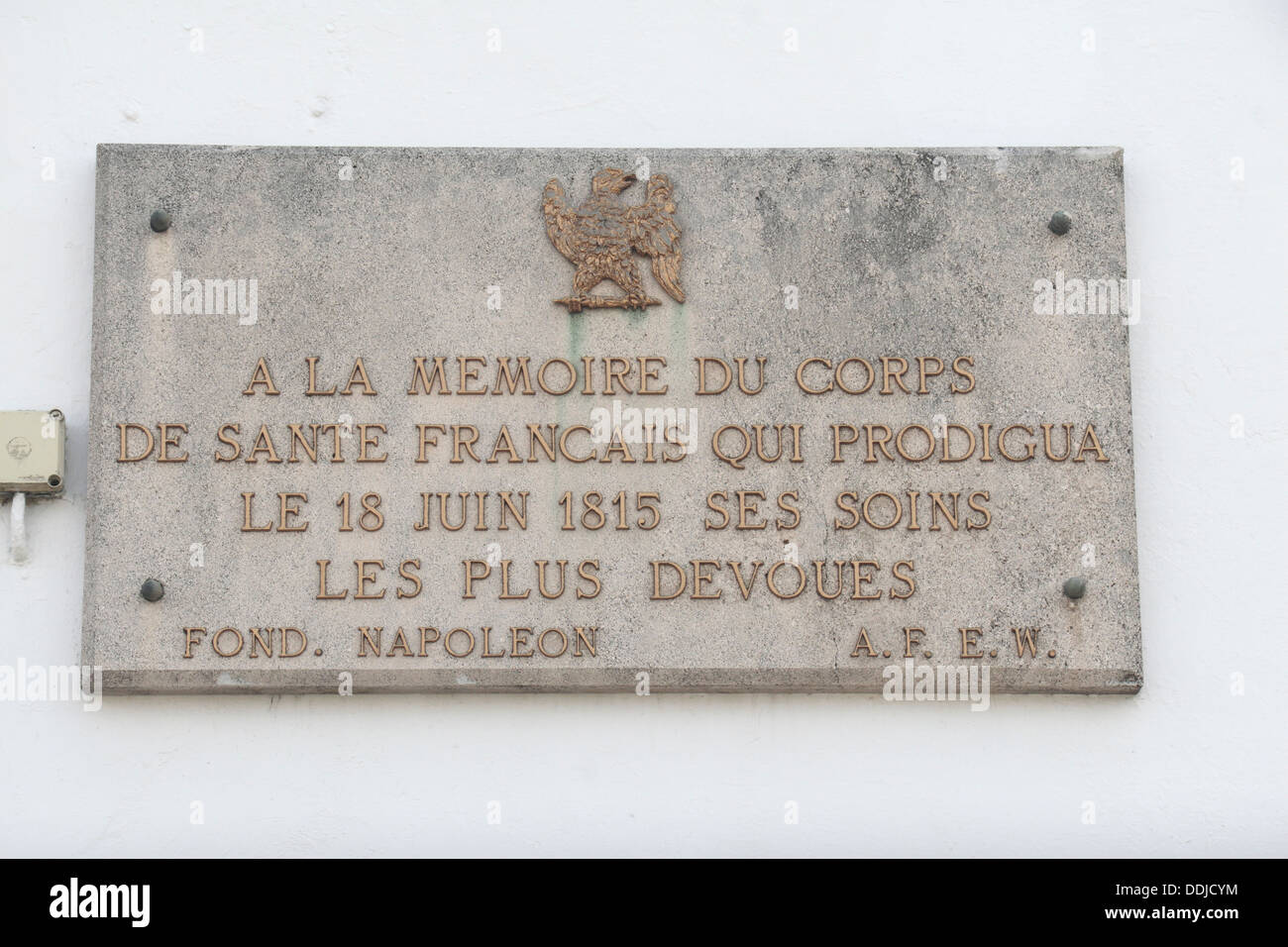 Plakette außerhalb La Belle Alliance, ein Gasthaus, das Napoleons Hauptquartier während der Schlacht von Waterloo (Belgien) im Jahr 1815 wurde. Stockfoto