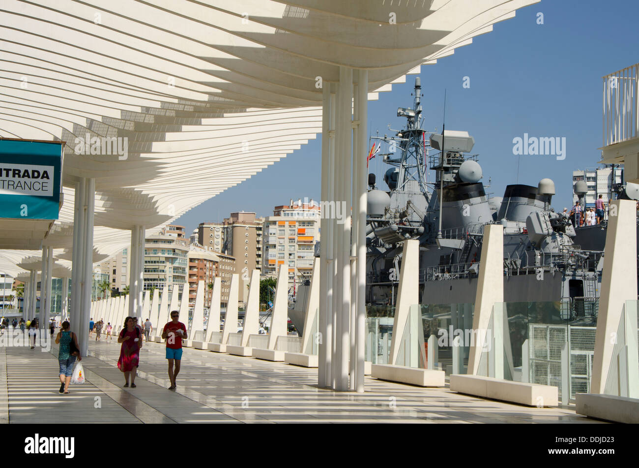 Moderne Marina und Waterfront promenade in Málaga namens "Palm Garden der Überraschungen, Spanien. Stockfoto