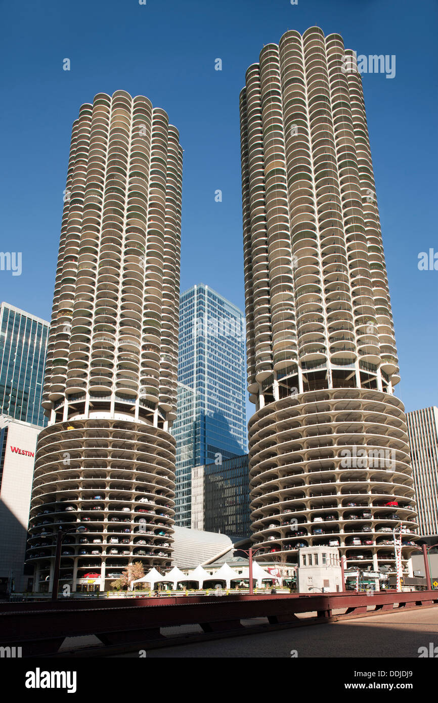 MARINA CITY TOWERS (©BERTRAND GOLDBERG 1964) DIE SCHLEIFE DOWNTOWN CHICAGO ILLINOIS USA Stockfoto