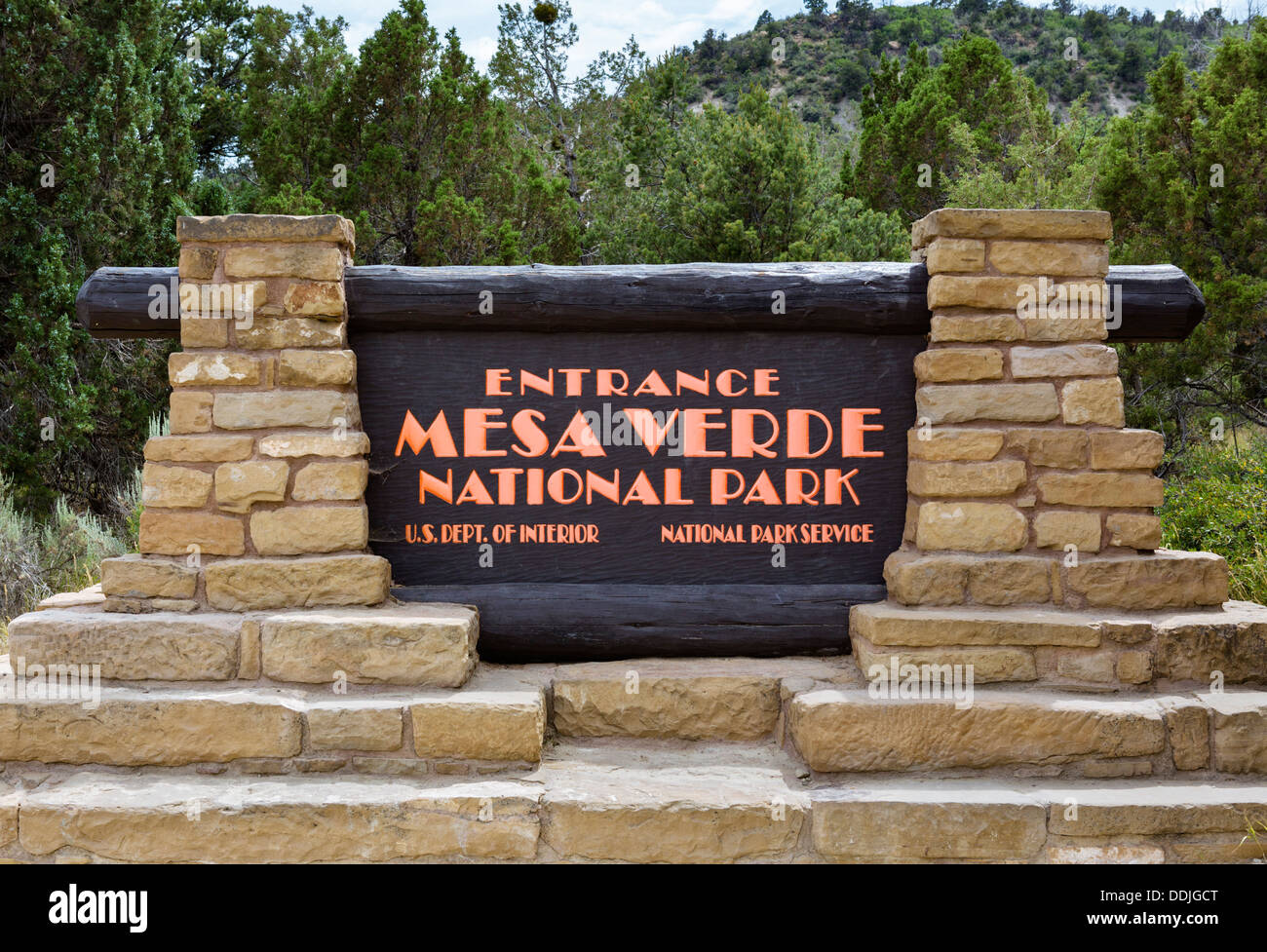 Ortseingangsschild nach Mesa Verde Nationalpark, Colorado, USA Stockfoto