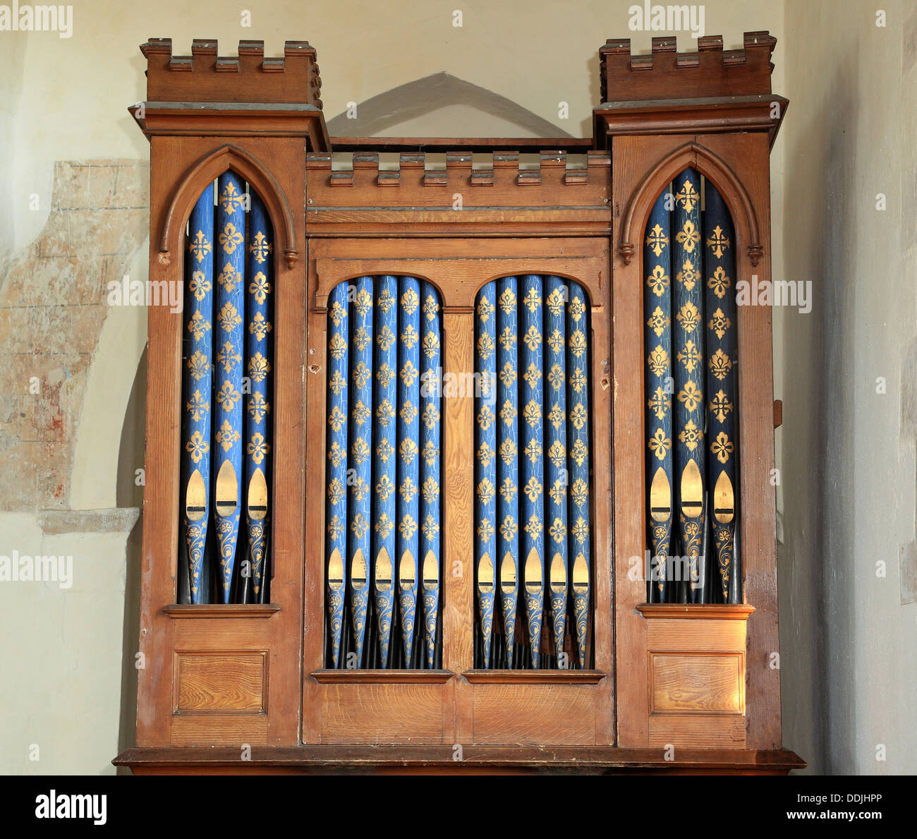 Kammer-Orgel datiert 1823, Burnham Overy Kirche, Norfolk, England UK Musik Musikinstrument Instrumente Organe Stockfoto