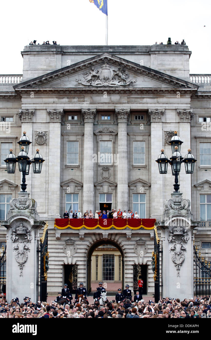 Britische Königsfamilie Trooping die Farbe 2013 Stockfoto