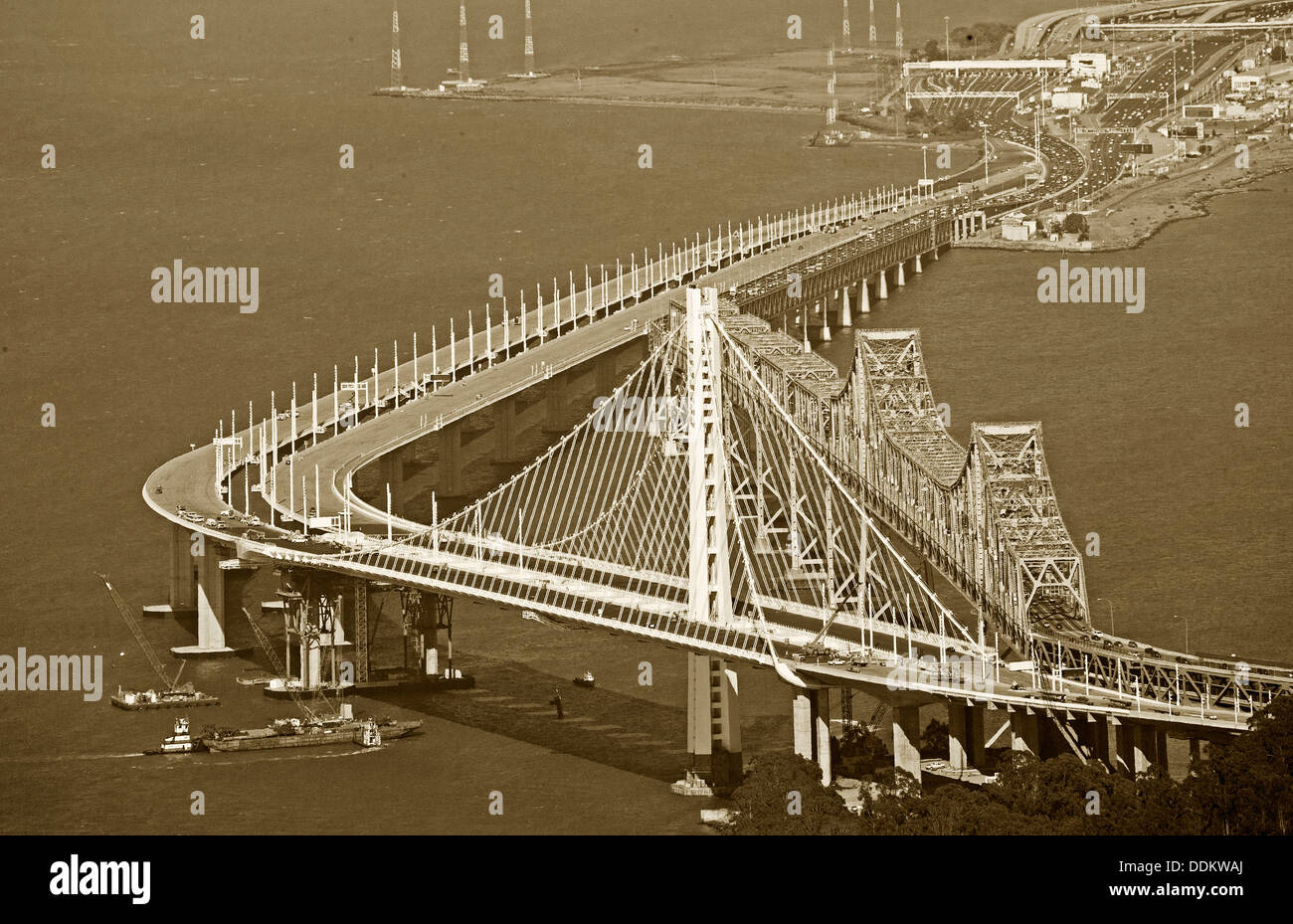 Luftaufnahme San Francisco Oakland Bay Bridge alten und neuen östlichen span Stockfoto