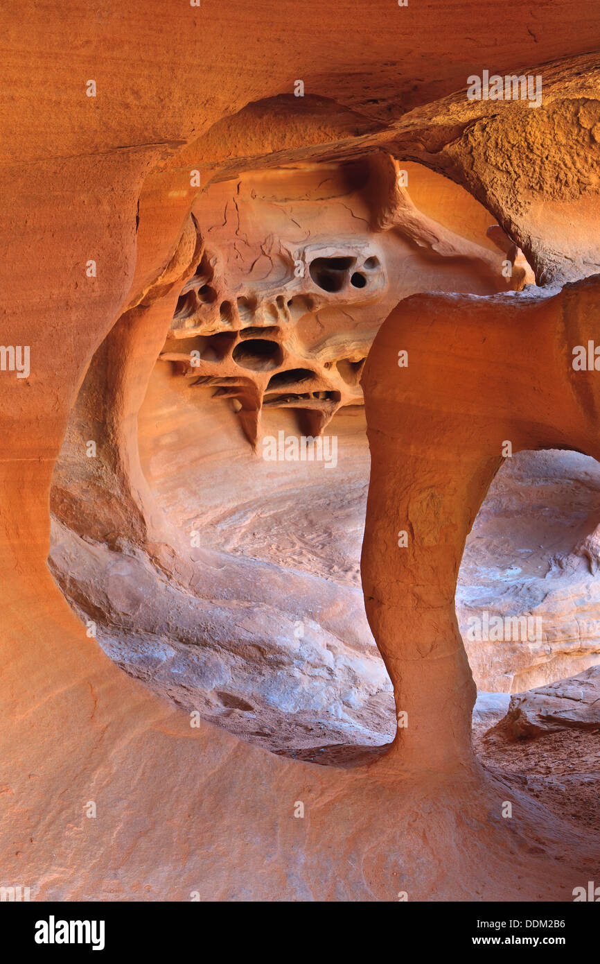 Caverna Magica, Windstone Arch, Valley Of Fire State Park, Nevada Stockfoto