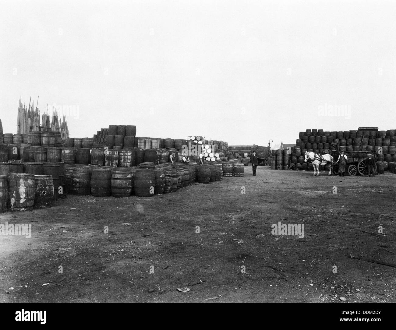 Der Cooper Yard, London, c 1938. Artist: Unbekannt Stockfoto