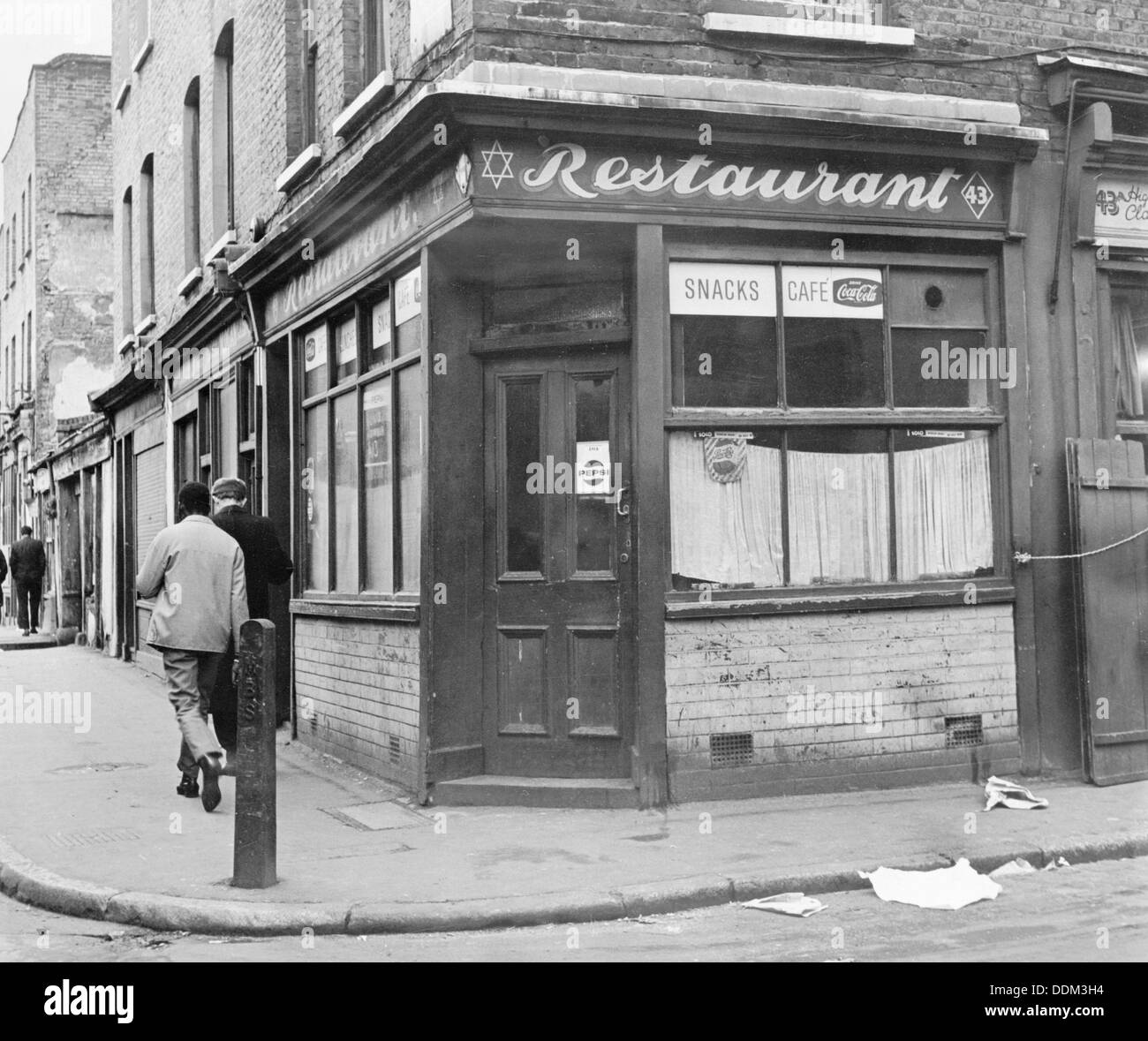 Restaurant an der Ecke Old Montague Street, Whitechapel, London. Artist