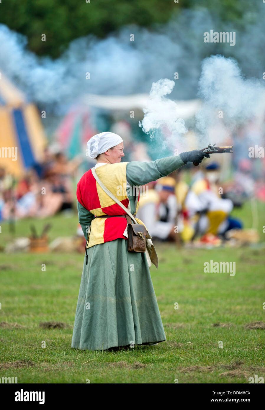 Der "Berkeley Scharmützel" mittelalterliche Re-Enactments in Berkeley Castle in der Nähe von Gloucester wo der 500. Jahrestag der Schlacht von Fl Stockfoto