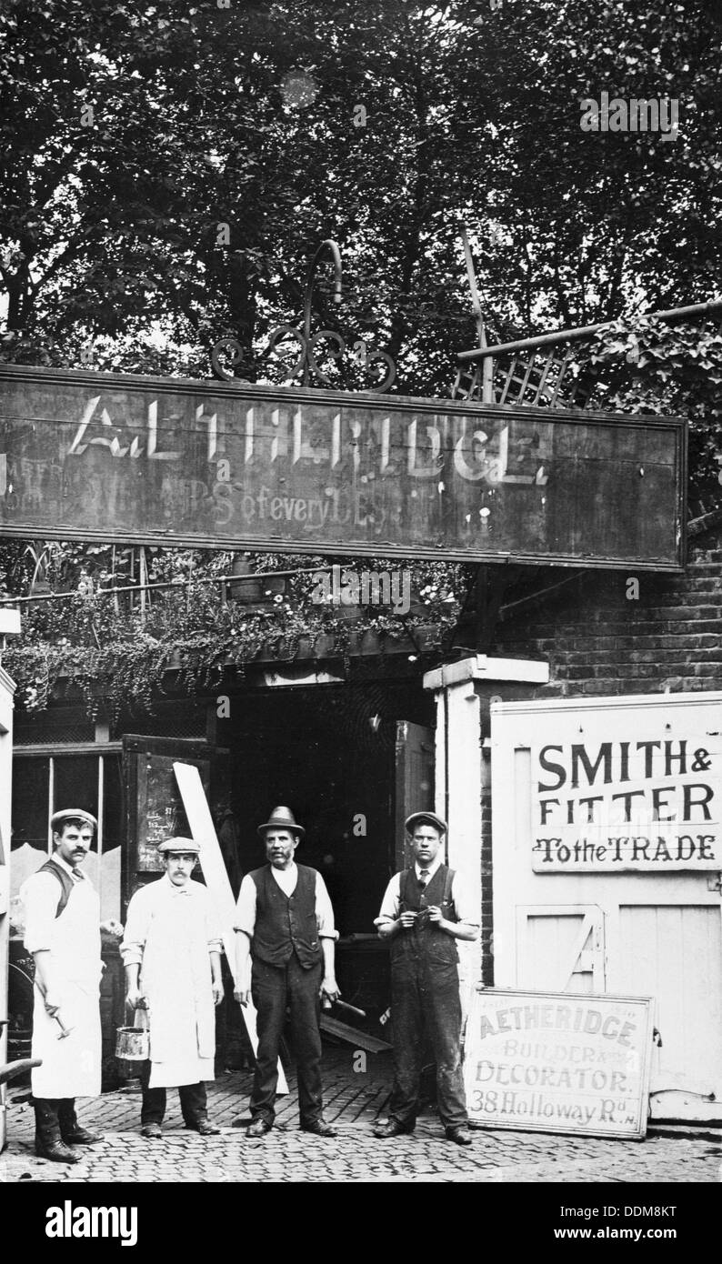 A. Etheridge Bauherren & Dekorateure Yard, 38 Holloway Road, London, c 1890. Artist: Unbekannt Stockfoto