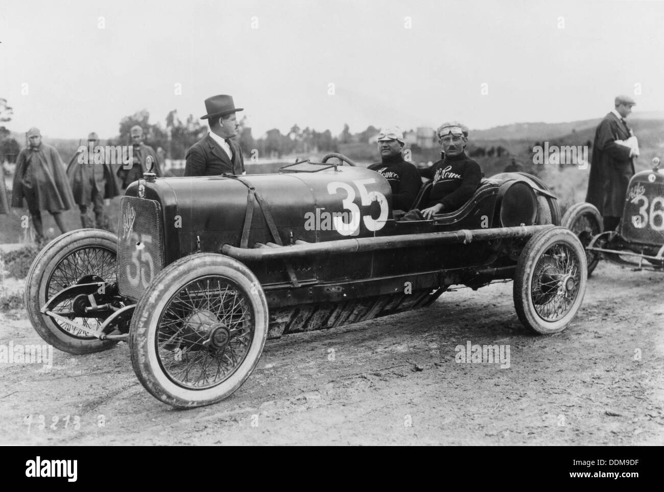 Antonio Ascari in einem Alfa Romeo, Targa Florio, Sizilien, 1922. Artist: Unbekannt Stockfoto