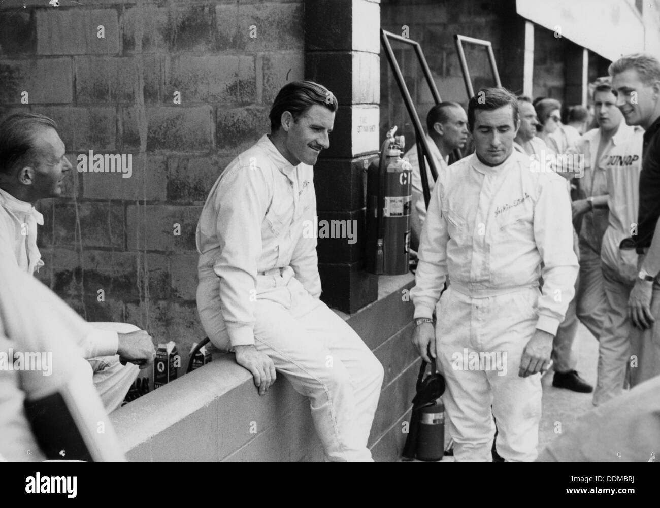 Graham Hill und Jackie Stewart, der 1960er Jahre. Artist: Unbekannt Stockfoto