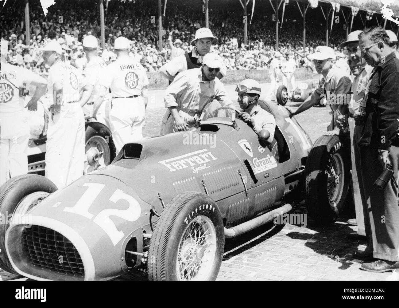 Alberto Ascari am Rad eines 4,5 liter Ferrari, Indianapolis, 1952. Artist: Unbekannt Stockfoto