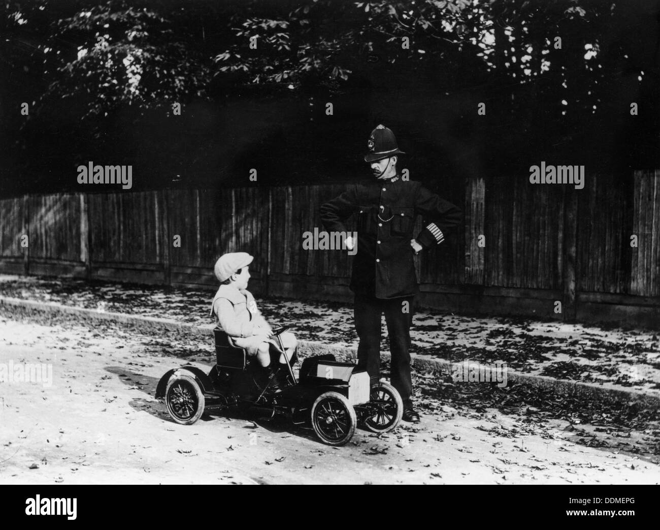 Junge 1908 Mercedes Pedal Car. Artist: Unbekannt Stockfoto