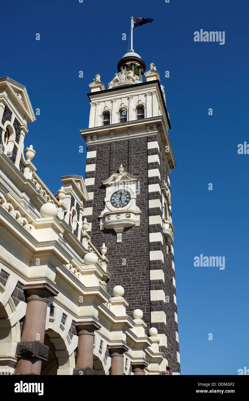 Uhrturm, historischer Bahnhof, Dunedin, Südinsel, Neuseeland Stockfoto