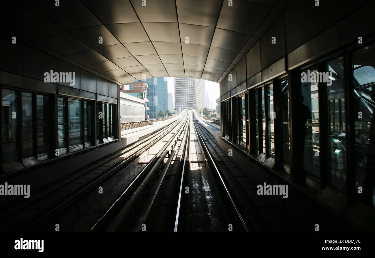 u-Bahn-Gleise in den Vereinigten Arabischen Emiraten Stockfoto