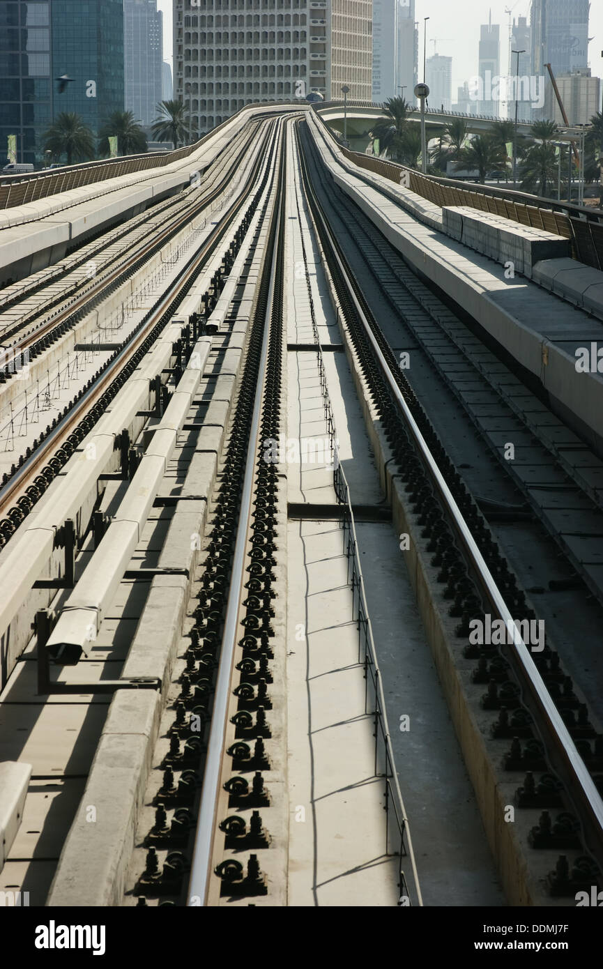 u-Bahn-Gleise in den Vereinigten Arabischen Emiraten Stockfoto