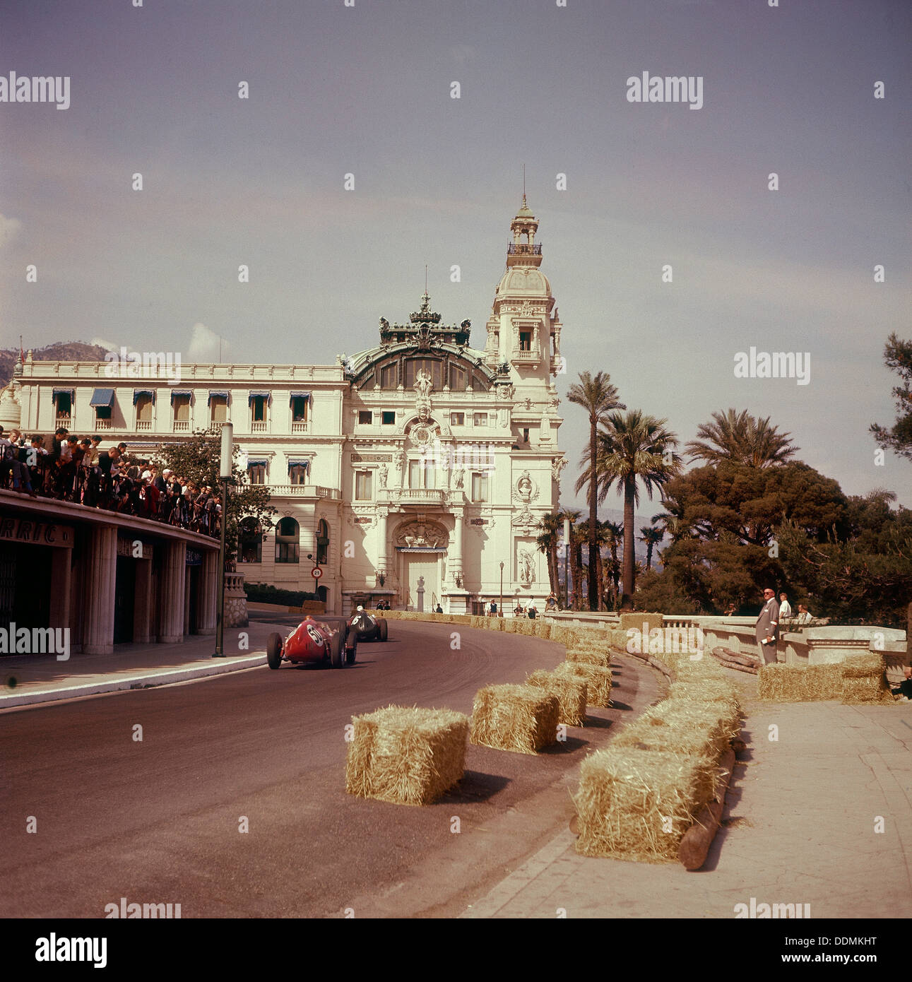 Zwei Rennwagen eine Schlaufe, beim Grand Prix von Monaco, Monte Carlo, 1959. Artist: Unbekannt Stockfoto