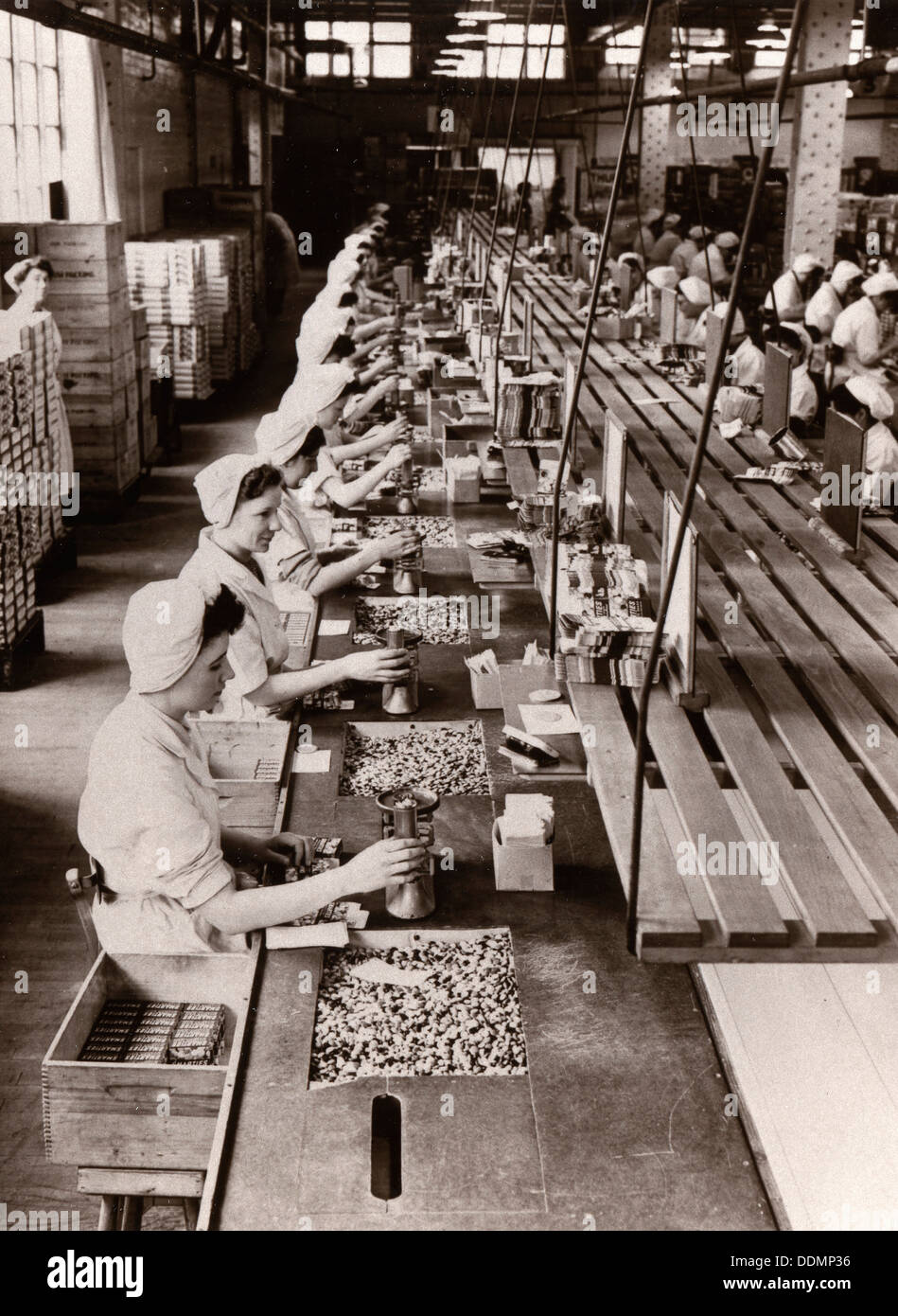 Verpackung Rowntree's Smarties, 1953. Artist: Unbekannt Stockfoto