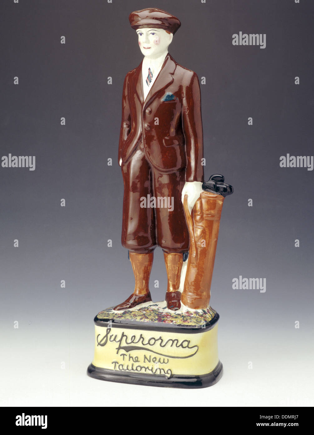 Töpferei Abbildung eines Golfspielers Werbung Superorna Tailoring, 1920er Jahre. Artist: Unbekannt Stockfoto