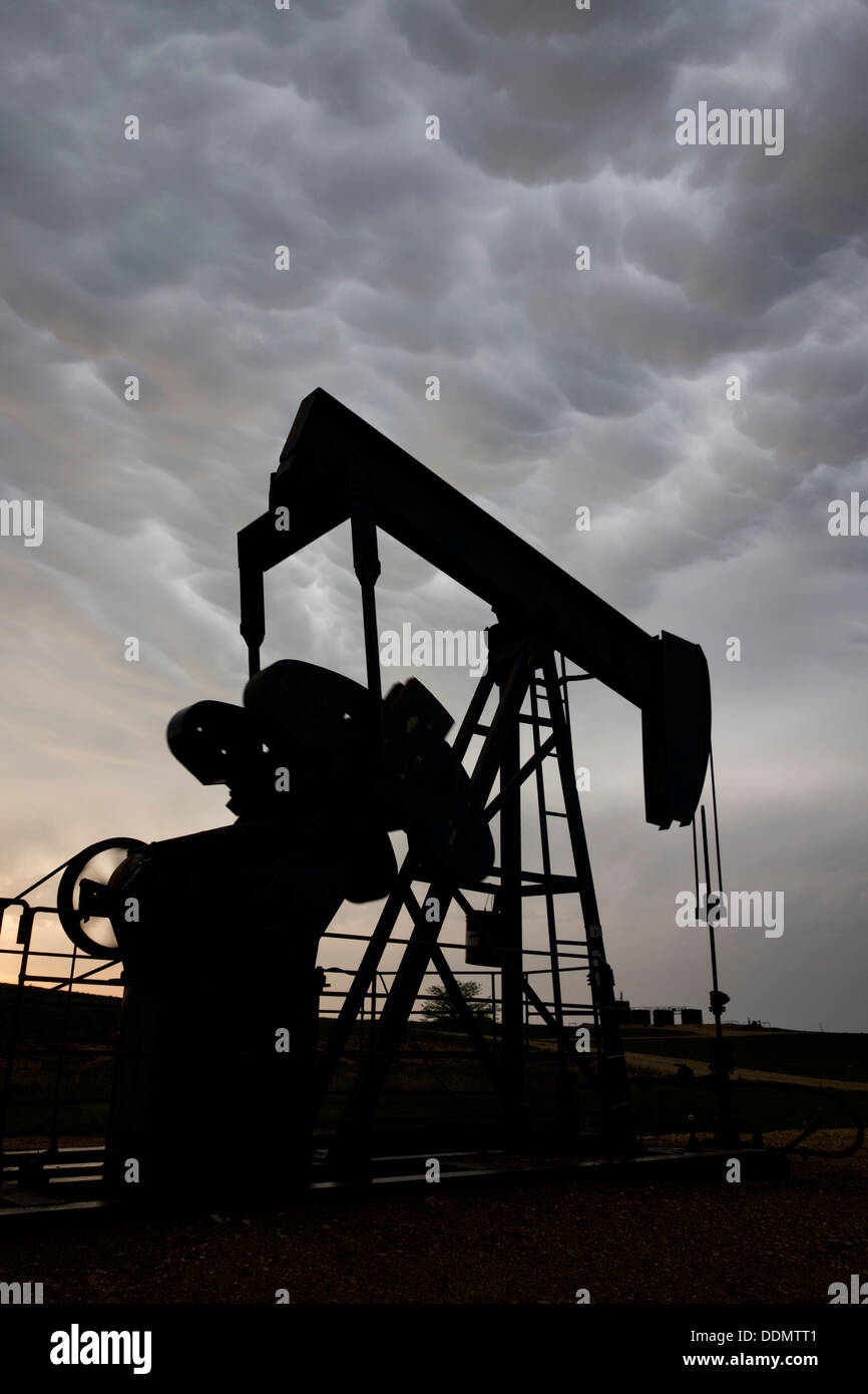 Great Plains Ölquelle Stockfoto