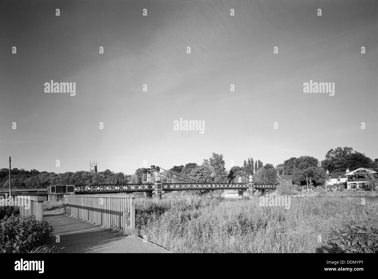 Ferry Bridge Fußgängerbrücke, Burton-nach-Trent, Staffordshire, 2000. Künstler: M Hesketh-Roberts Stockfoto