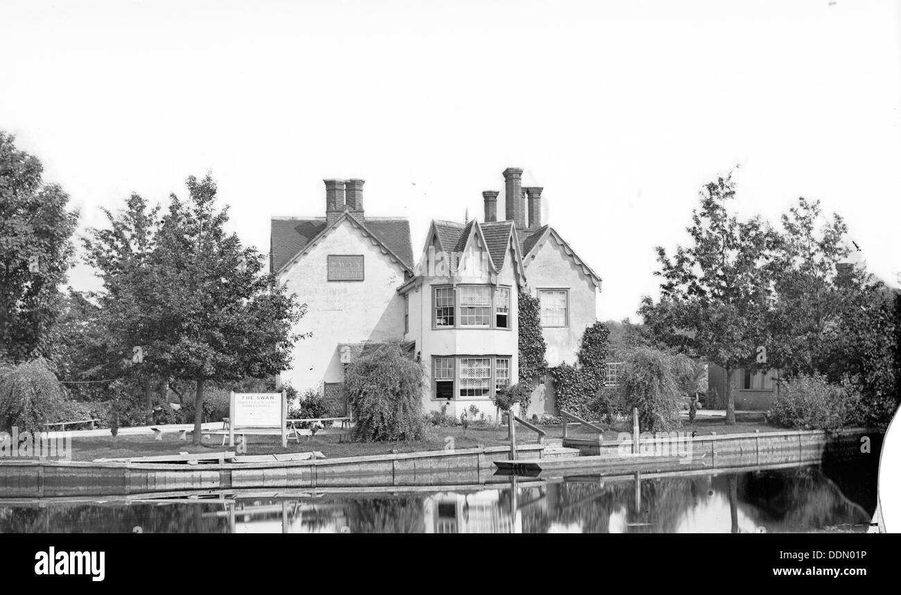 Das Swan Inn, bisschenmehr, Oxfordshire stehend auf Rose Insel in der Themse c1860-c1922. Künstler: Henry Verspottung Stockfoto