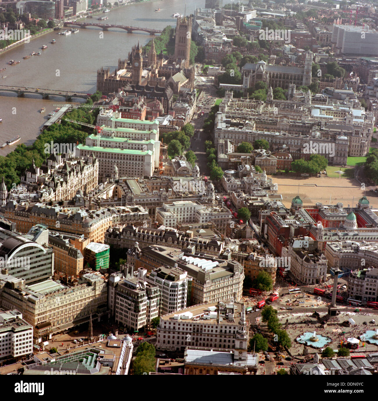 Luftaufnahme von Westminster, London, 2002. Künstler: EH/RCHME-Fotografin Stockfoto