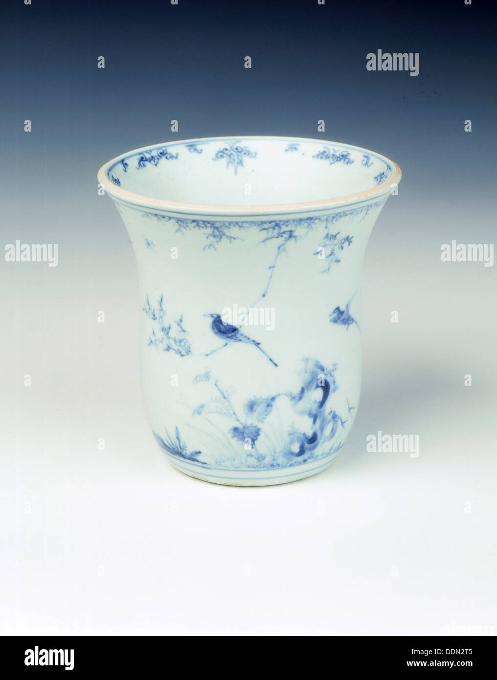 Blaue und Weiße Tulpen Becher, frühen Kangxi Zeitraum, Qing Dynastie, China, 1662-1677. Artist: Unbekannt Stockfoto