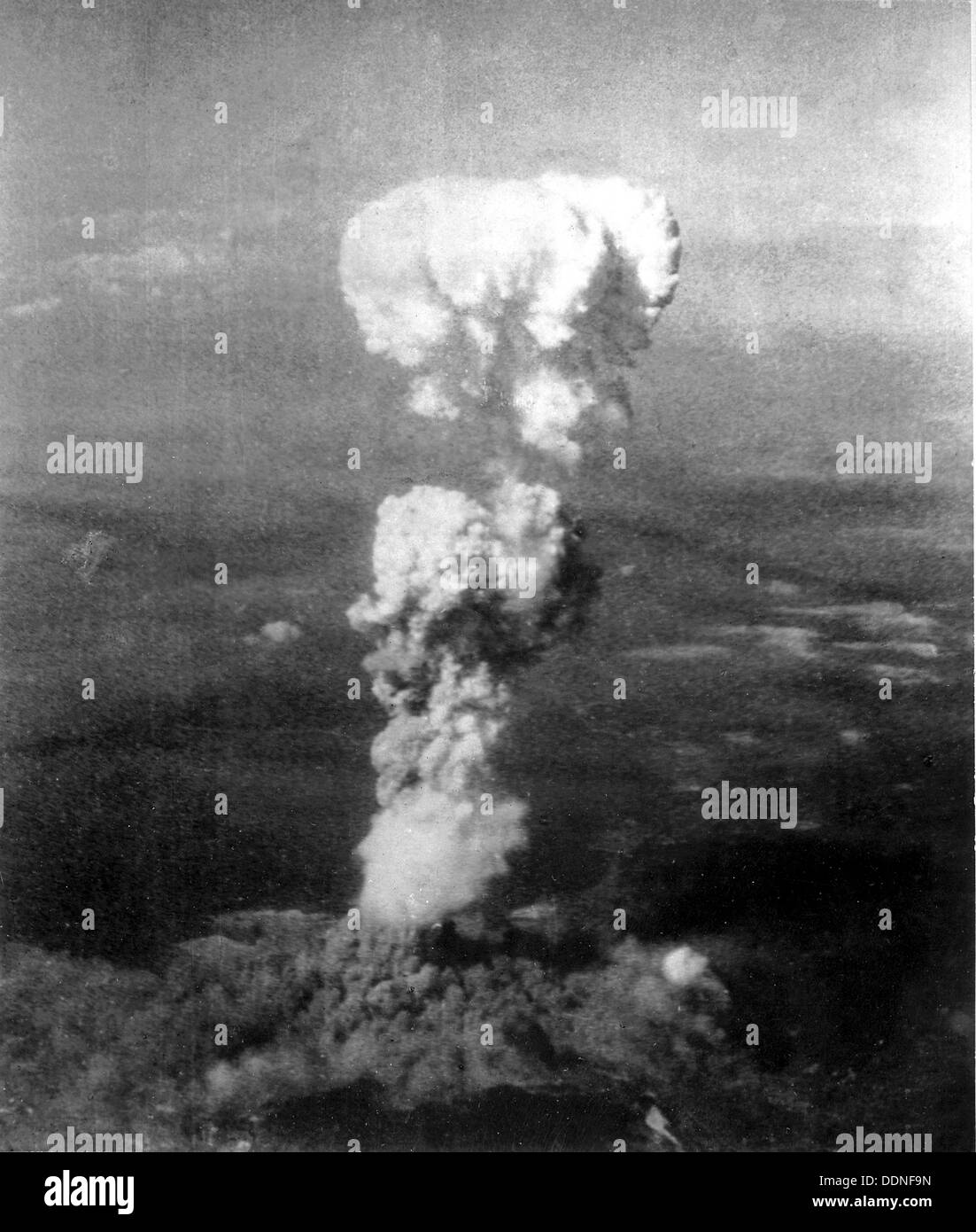 Hiroshima Atomic Bombenexplosion und Cloud, Japan Stockfoto