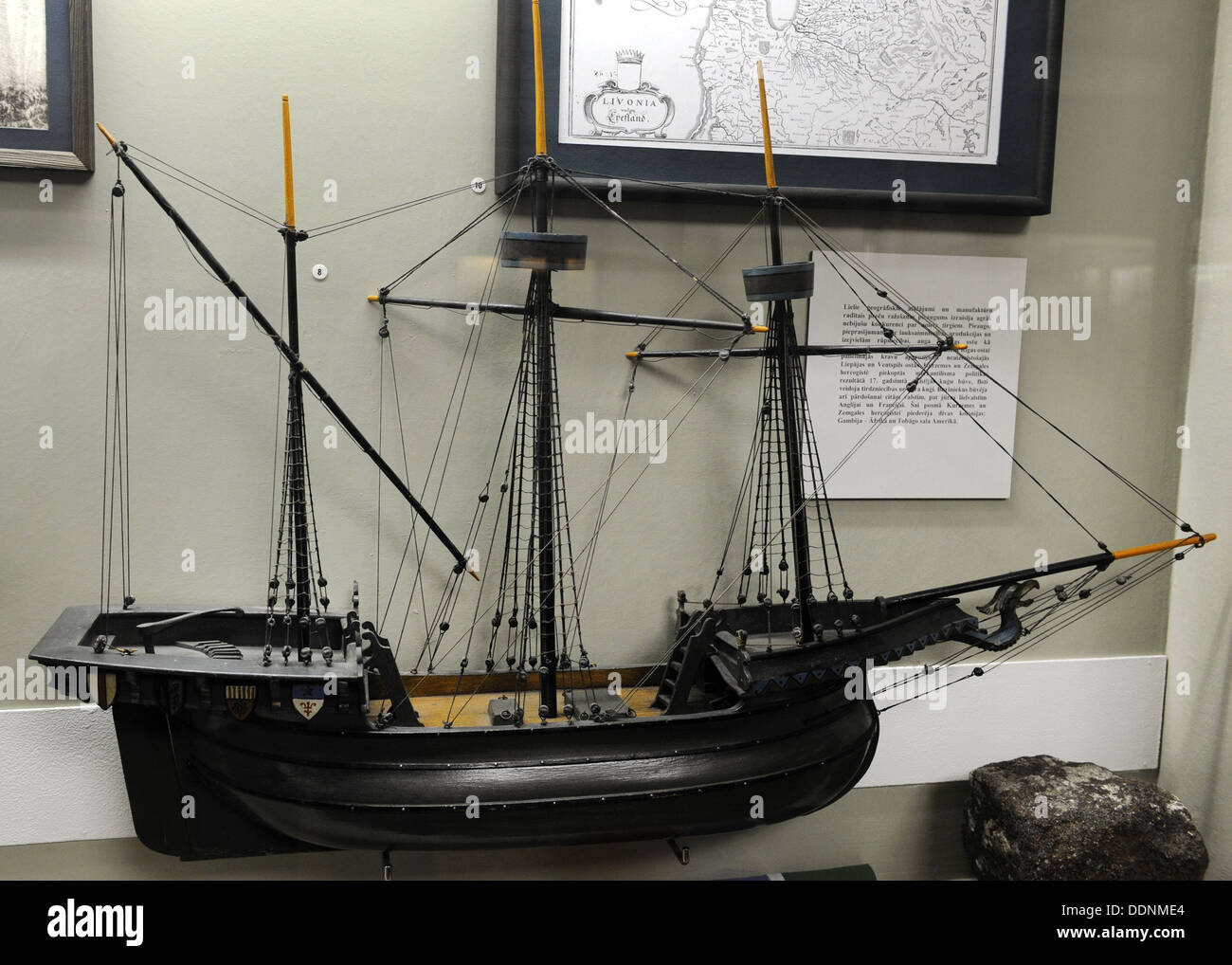 Hokl oder cholke, Boot in Nordeuropa und Schiff waren weit verbreitet. Modell. Museum of History und Navigation. Riga Stockfoto