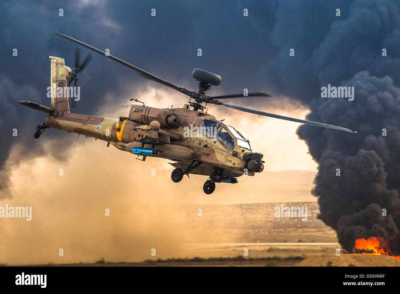 Israelische Luftwaffe (IAF) Apache AH-644 Langbogen (Seraph) Hubschrauber im Flug Stockfoto