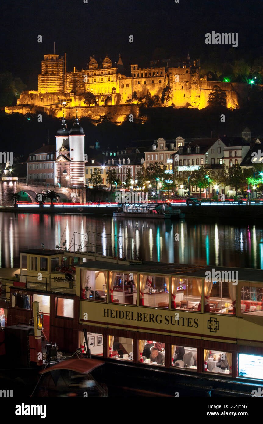 Kreuzfahrt Schiff am Fluss Neckar, Heidelberg, Baden-Württemberg, Deutschland, Europa Stockfoto