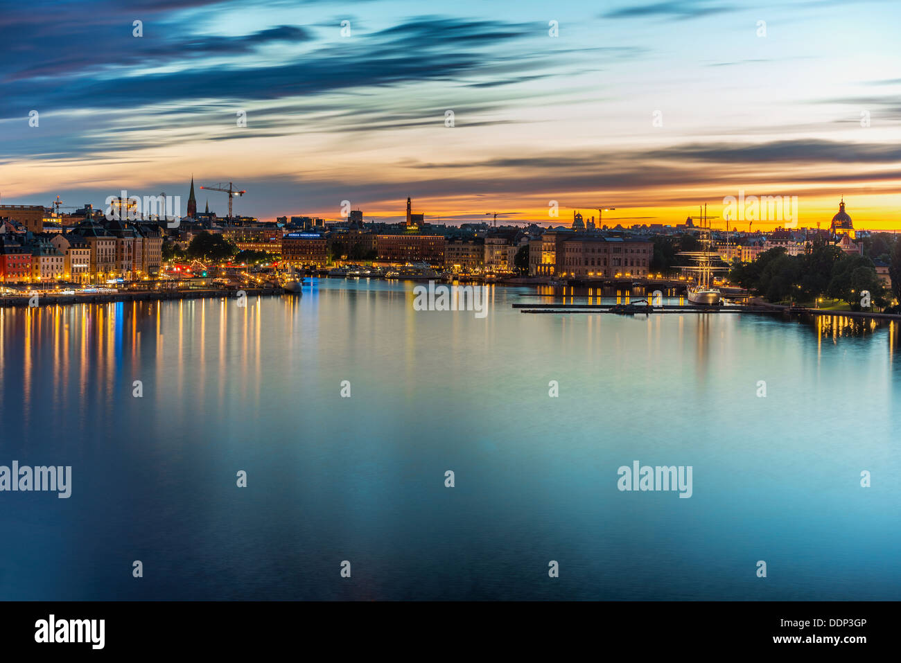 Wunderschönen Sonnenaufgang in Stockholm auf 03:00 in einer Sommernacht. Stockfoto