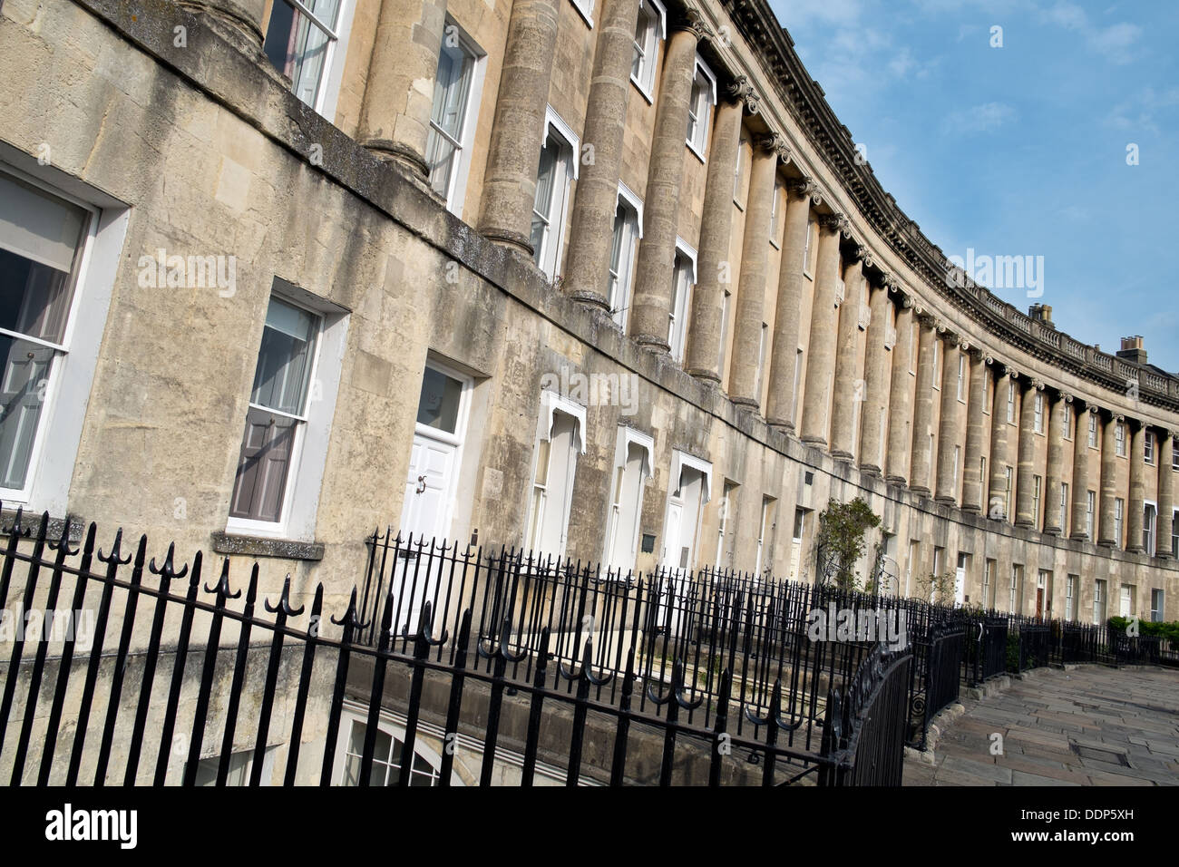 Die georgische, Royal Crescent, in die UNESCO-Weltkulturerbe Stadt Bath in Somerset, Großbritannien Stockfoto