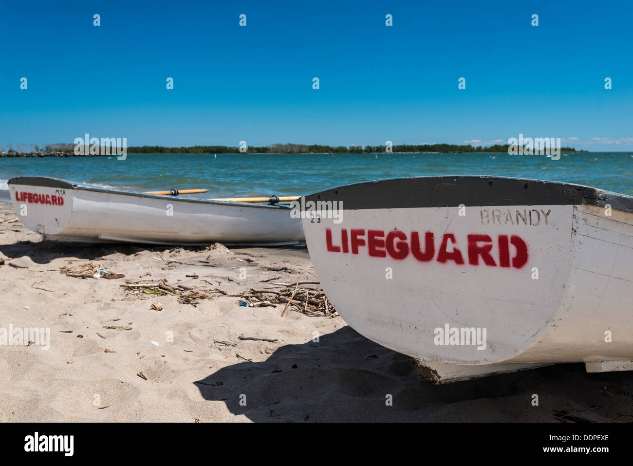 Rettungsschwimmer Boot, Wards Island Beach, Wards Island, Toronto Island Park, Toronto, Ontario, Kanada. Stockfoto