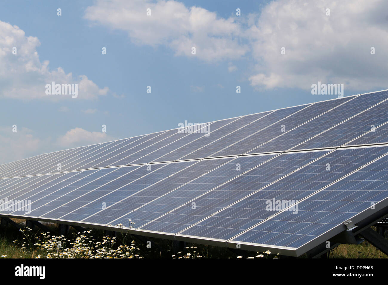 Photovoltaik-Anlage - erneuerbare Energien Stockfoto
